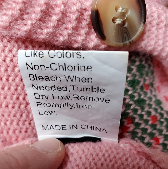 Shein Cropped Strawberry Cardigan - Picture 6 of 6